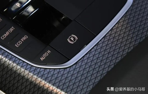 bmw330配置参数及价格详解（介绍bmw330的价格和配置情况）