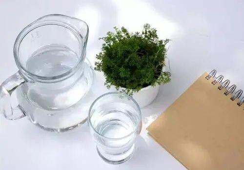 矿泉水是生水还是熟水(熟水饮用水到底是什么)