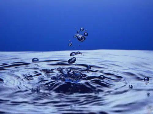 矿泉水是生水还是熟水(熟水饮用水到底是什么)