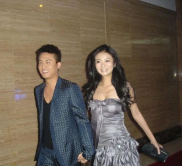 杜淳女友杨璐介绍（王灿秀恩爱被讽刺缺爱）