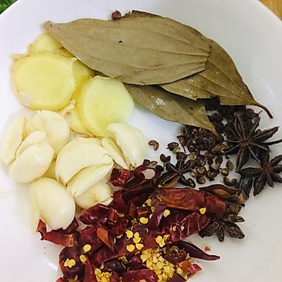 红烧兔肉怎么做(红烧兔子肉美食教程分享)