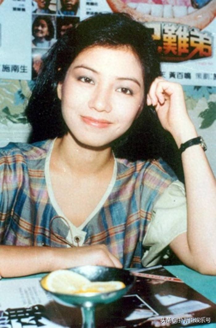 看了钟楚红年轻时的照片,你就知道她为什么红透香港