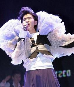 萧敬腾遭泼粪事件,萧敬腾校园暴力,本文共(1176字) 萧敬腾遭泼粪事件,萧敬腾校园暴力,本文共(1176字)