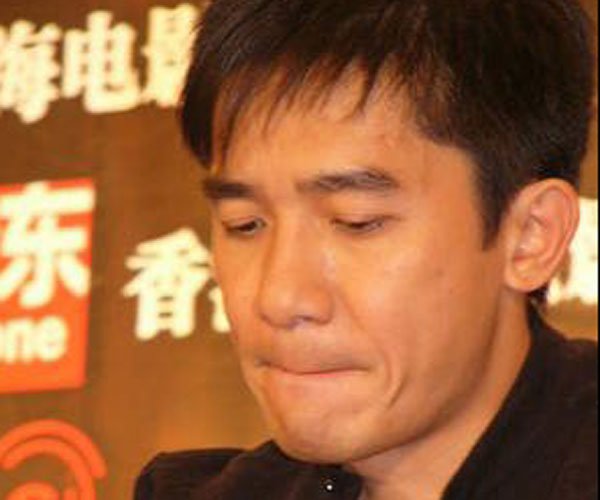 梁朝伟董洁天涯八卦照片 出入酒店不再清纯