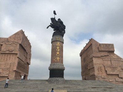 ​被历史遗忘的城市，内蒙古鄂尔多斯，为何成为了一座鬼城