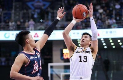 ​郭艾伦新恋情！与女友在三亚度假，2人已见过家长，即将步入婚姻