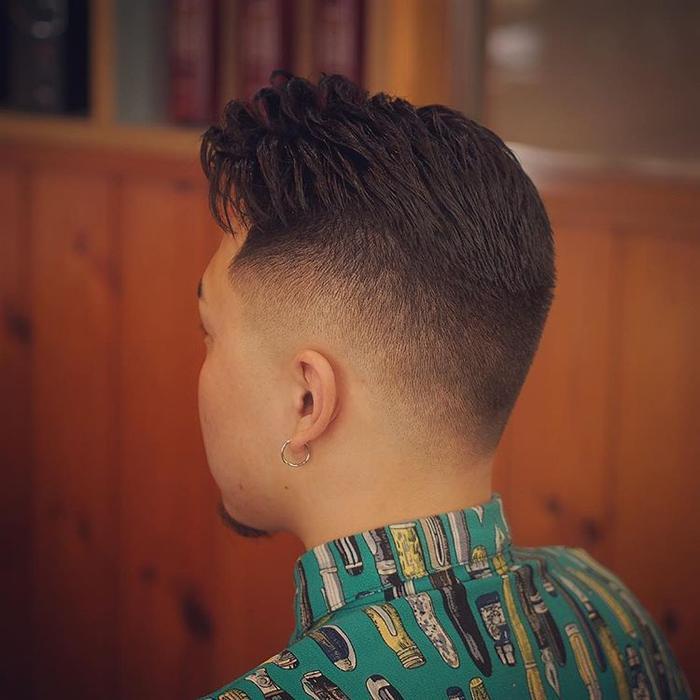 中年油头,时髦的侧分油头发型,精致质感更加动人迷人