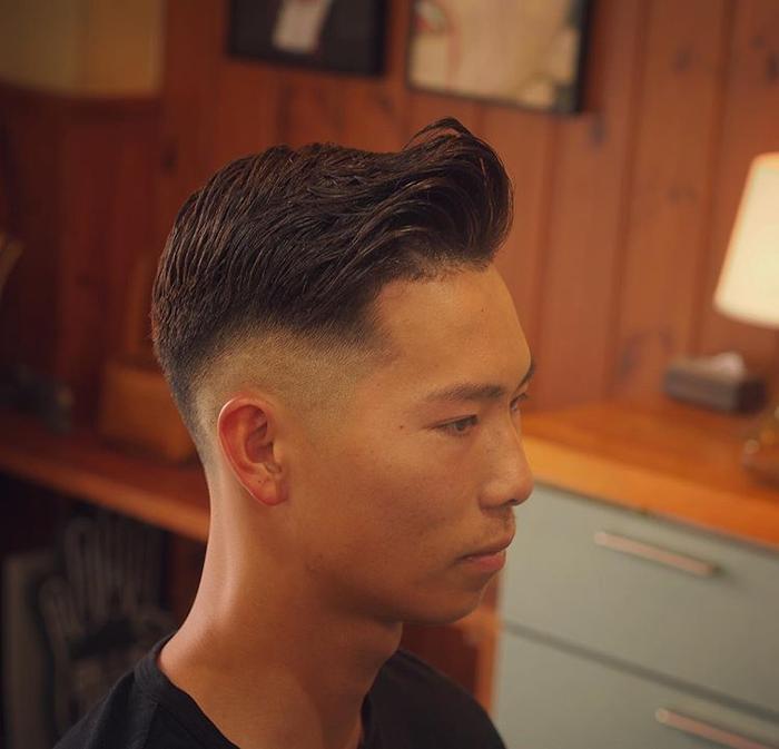 中年油头,时髦的侧分油头发型,精致质感更加动人迷人