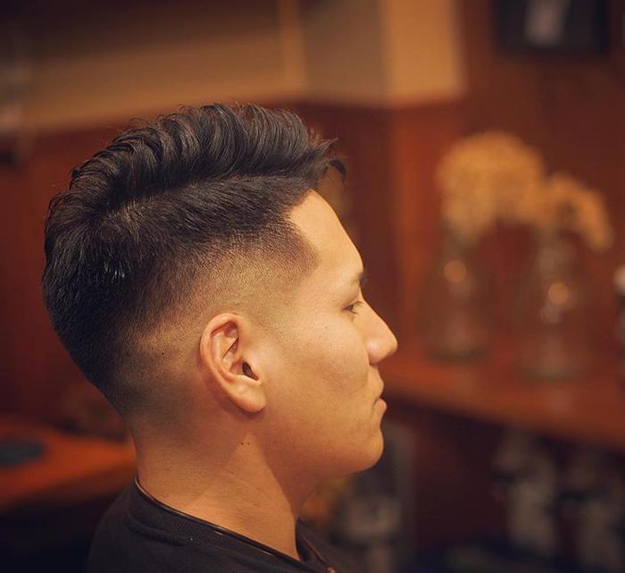 中年油头,时髦的侧分油头发型,精致质感更加动人迷人