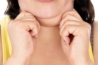 ​怎样减掉双下巴 经常做这几个动作有效减掉双下巴