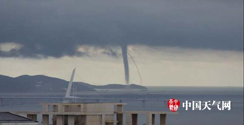 深圳惊现龙吸水是怎么回事? 深圳惊现龙吸水是怎么回事?