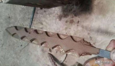 ​刀剑覆土烧刃的作用是什么？现代覆土烧刃还能达到古代的效果吗？