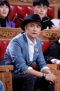 ​开挂歌手吉杰，从大凉山的卖酒郎，靠才华两度逆天改命