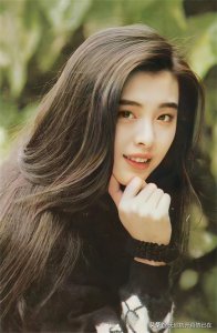 ​珍藏明星壁纸|飘逸灵动的女神：王祖贤