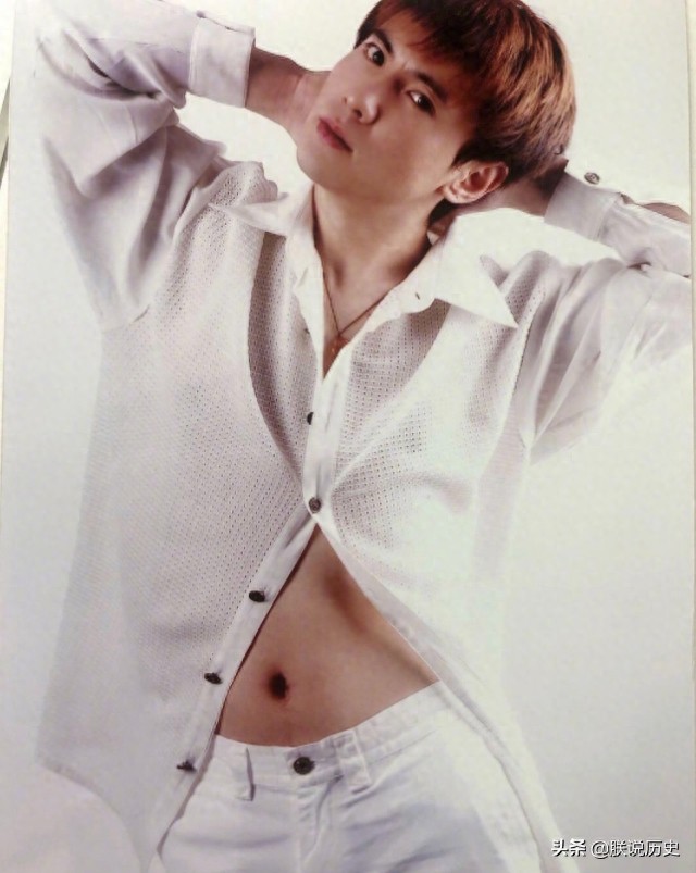 那些年的沈腾，罕见生活老照片，曾经是军艺里的校草