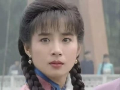 ​娱圈往事：岳翎分手谢祖武陷情伤，为爱远走加拿大息影15年