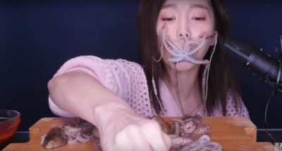 ​女网红大雪天在户外直播一整夜，一晚涨粉20万，直言钱比命重要