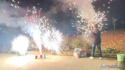 ​过年放烟花：传统与现代的交织