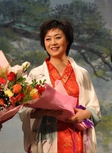 ​京剧第一美人李胜素：四个绯闻老公竟没一个真的！57岁婚姻成谜