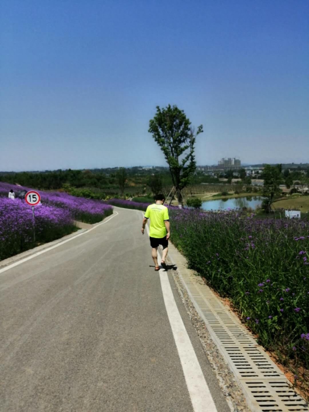 成都周边新晋网红打卡地-无影教堂