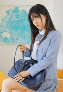 ​清新靓丽的美女校花学生制服校园写真