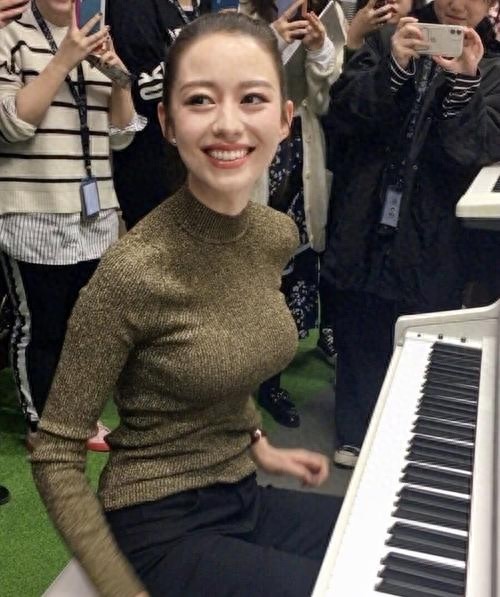 吉娜·爱丽丝:郎朗娇妻,才华惊人,上综艺火遍全网