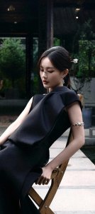 ​美女系列壁纸第5058期—李一桐