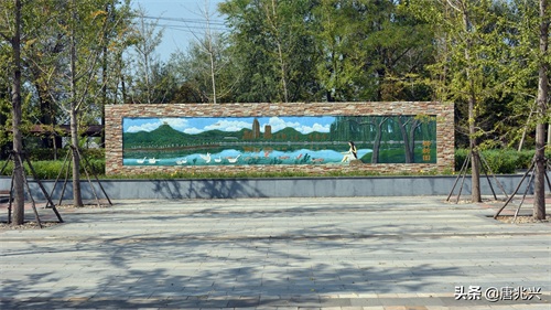 魅力辽宁 | 在营口东站候车，欣赏站前公园风景