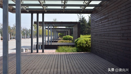 魅力辽宁 | 在营口东站候车，欣赏站前公园风景