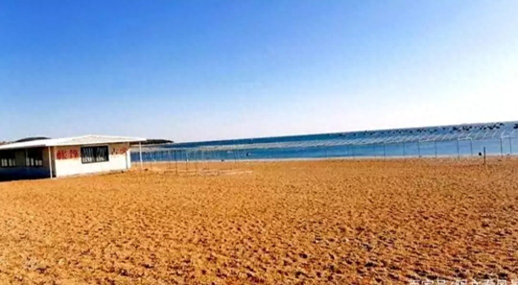 大连金石滩之观海篇，蓝宝石样的海水，金色的沙滩，好美