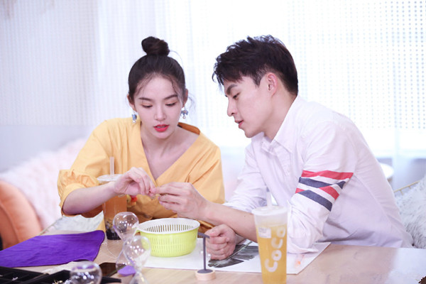 恋梦空间2卓逸凡是谁 卓逸凡个人资料背景