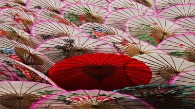 ​油纸伞：千年传承，匠心制作