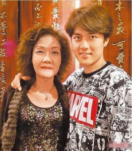 ​吴克群妈妈病逝，背后寻医真相让人看着都心疼