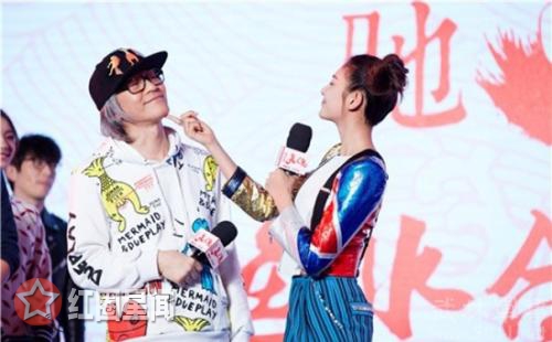 周星驰张雨绮什么关系 周星驰至今还忘不了朱茵