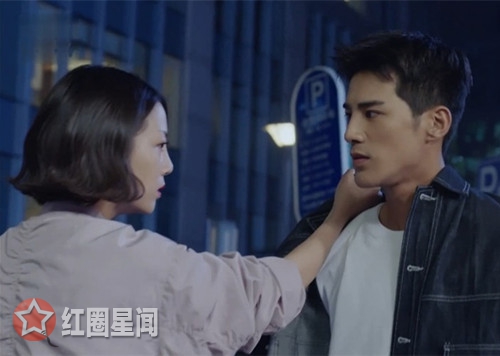 我站在桥上看风景章峥岚和于景岚什么关系 章峥岚于景岚是一个人吗