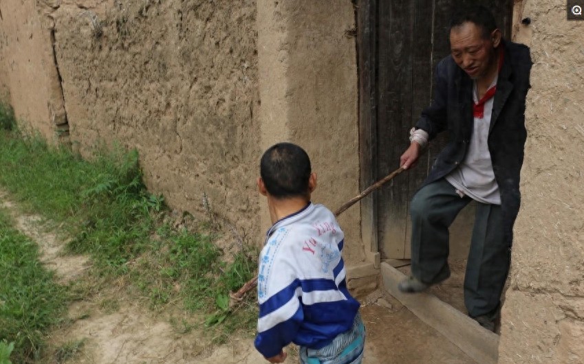 普通人无奈的10个场景，真实生活大抵如此，看看哪张图让你泪目