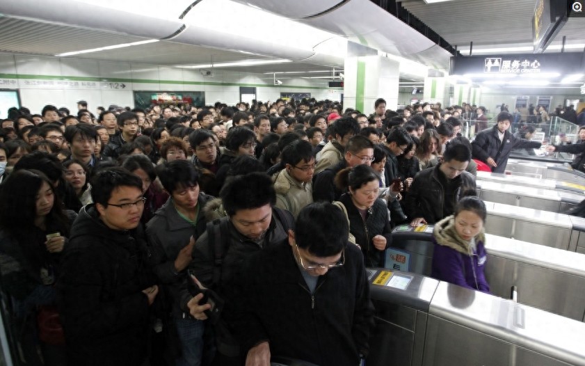 普通人无奈的10个场景，真实生活大抵如此，看看哪张图让你泪目