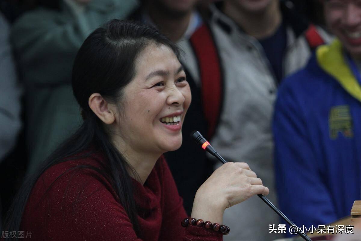 董宇辉:追星成功!中国最美女作家迟子建是被他带火的?