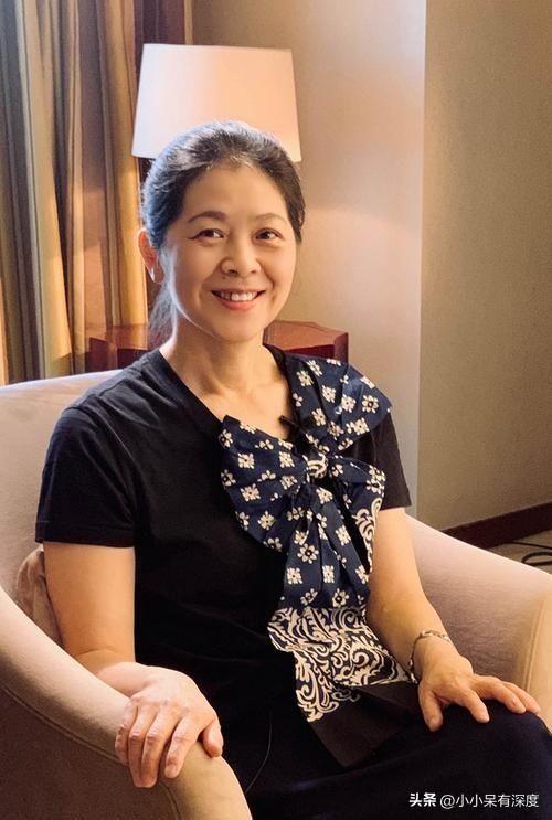 董宇辉:追星成功!中国最美女作家迟子建是被他带火的?