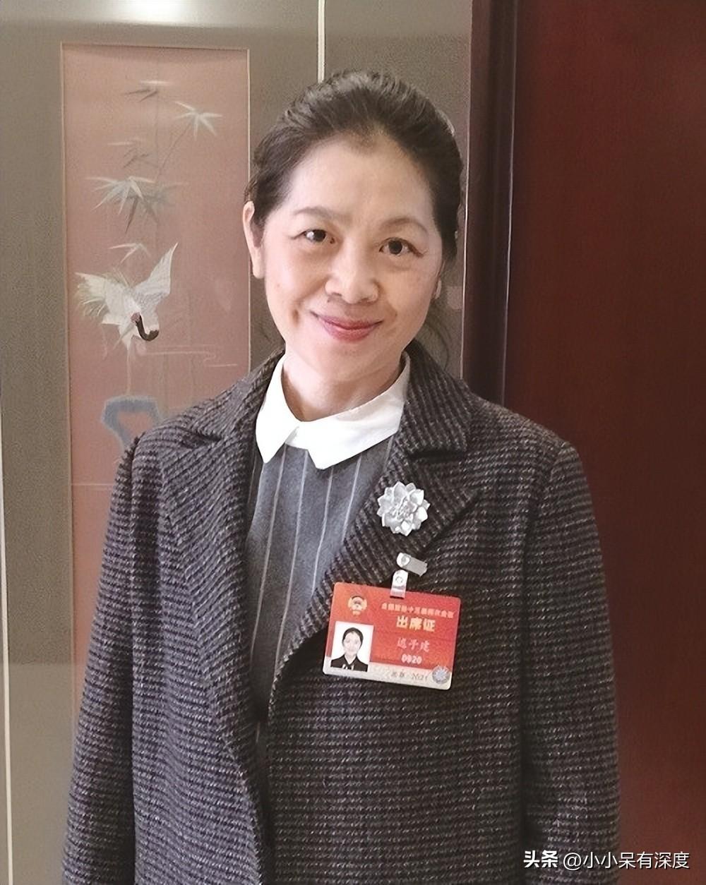 董宇辉:追星成功!中国最美女作家迟子建是被他带火的?