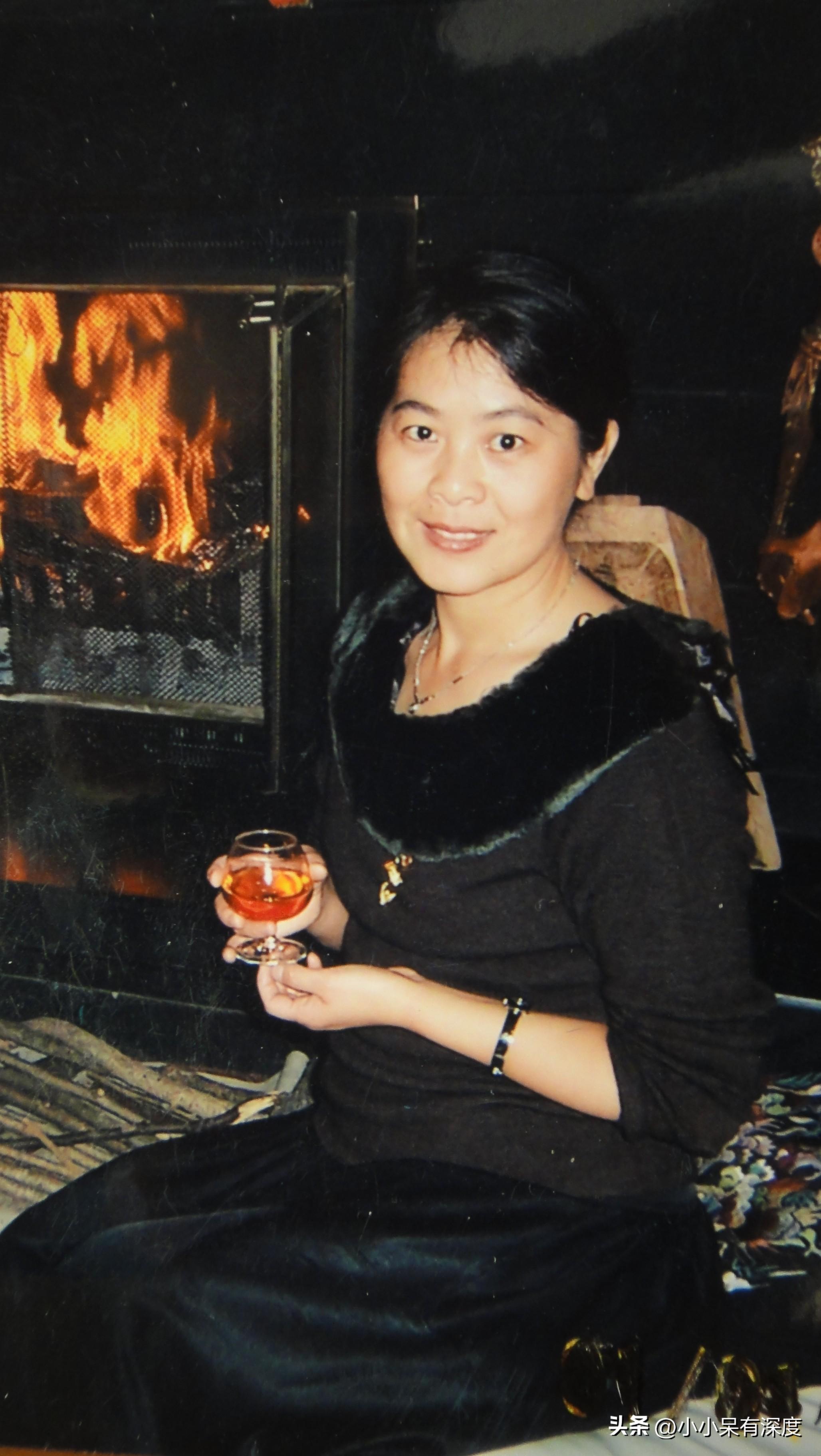 董宇辉:追星成功!中国最美女作家迟子建是被他带火的?