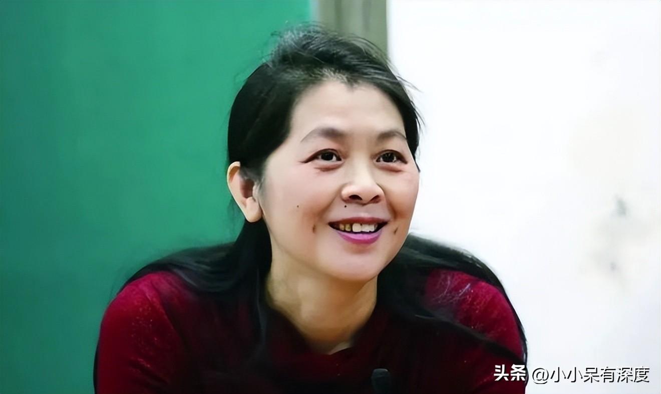 董宇辉:追星成功!中国最美女作家迟子建是被他带火的?