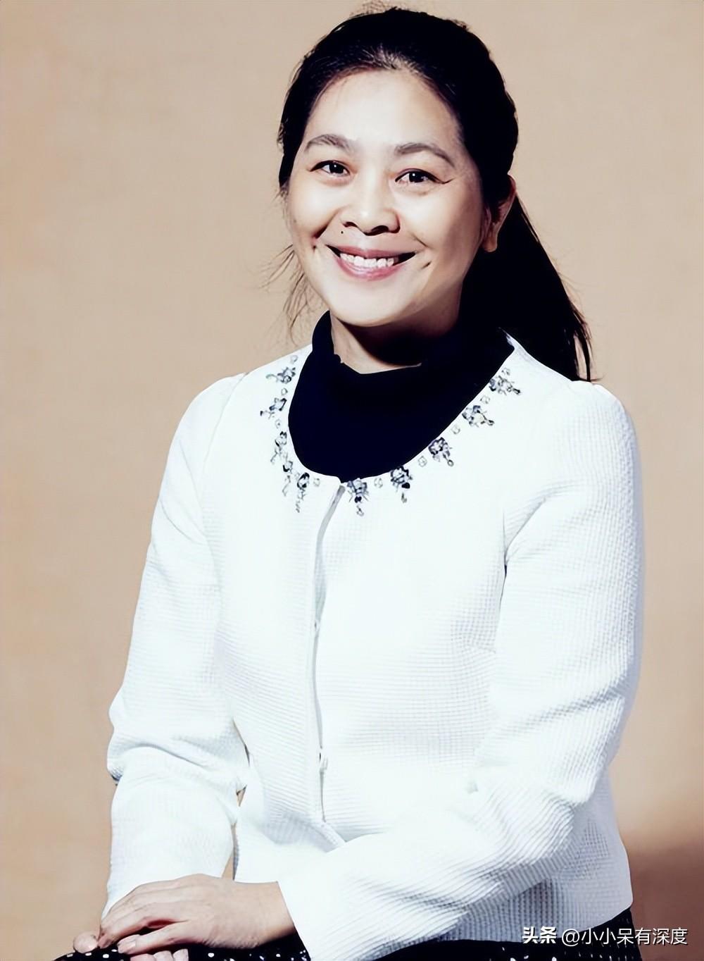 董宇辉:追星成功!中国最美女作家迟子建是被他带火的?