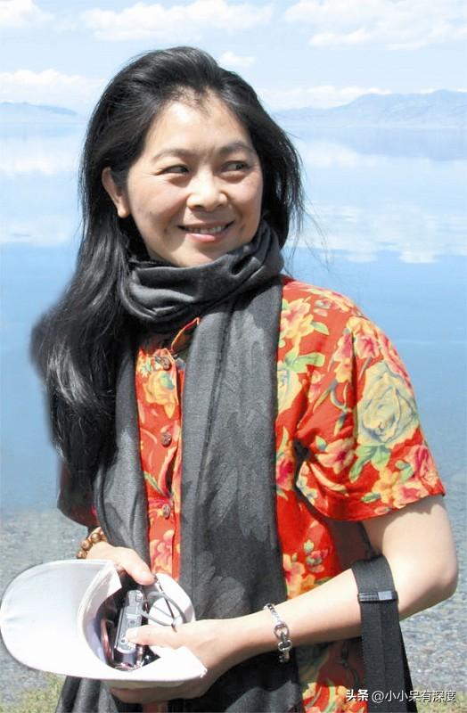 董宇辉:追星成功!中国最美女作家迟子建是被他带火的?