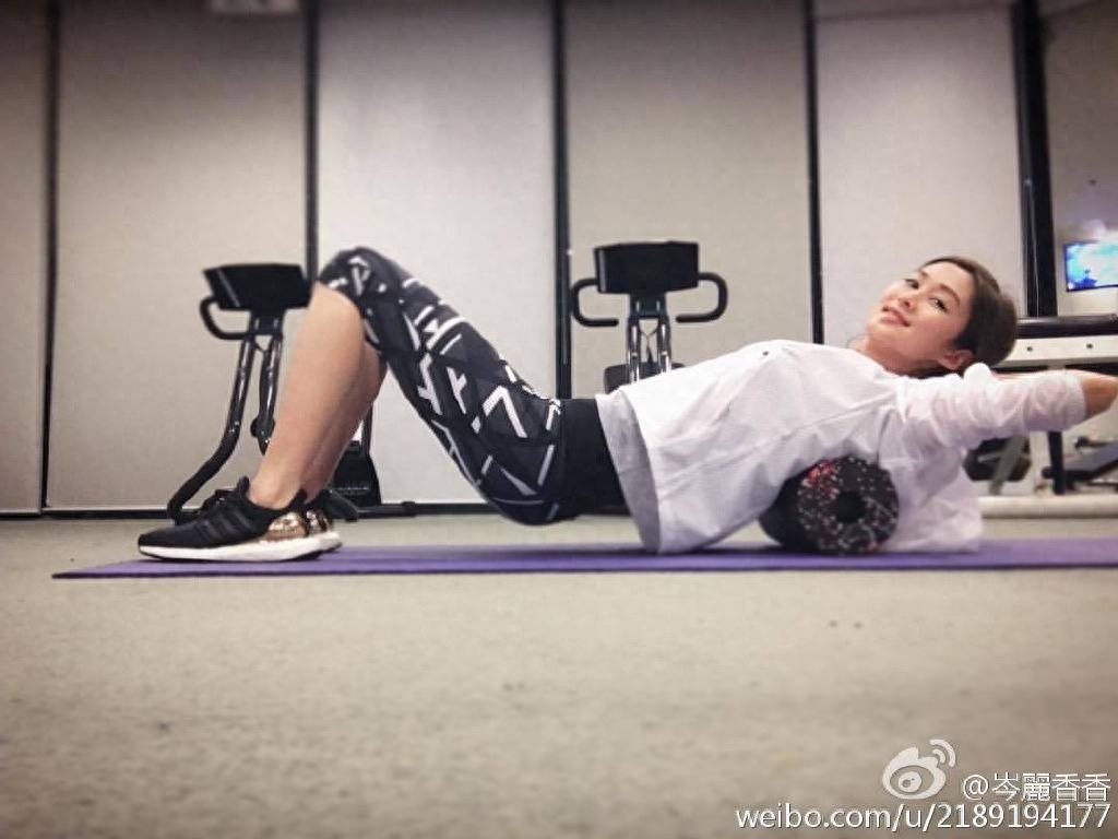 TVB立捧的女星岑丽香，因国语不好在大陆难走红