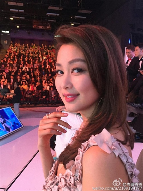 TVB立捧的女星岑丽香，因国语不好在大陆难走红