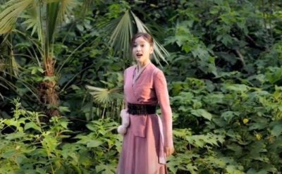 ​肖战与吴宣仪拍宣传片，可谁注意他“手放”的地方？脱粉一分钟