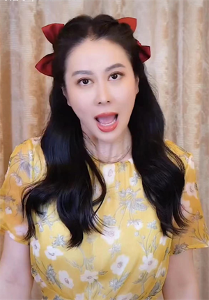 叶璇个人资料和图片新闻(42岁叶璇模样大变被疑整容!扮少女表情夸张难认,被指撞脸李依晓)