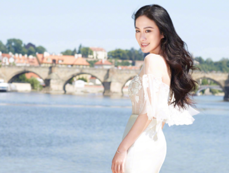 叶璇个人资料和图片新闻(42岁叶璇模样大变被疑整容!扮少女表情夸张难认,被指撞脸李依晓)