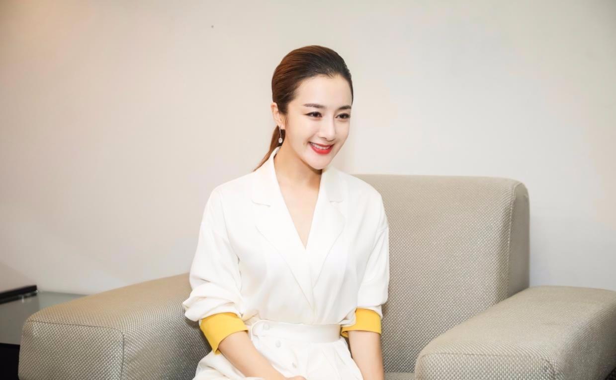 叶璇个人资料和图片新闻(42岁叶璇模样大变被疑整容!扮少女表情夸张难认,被指撞脸李依晓)